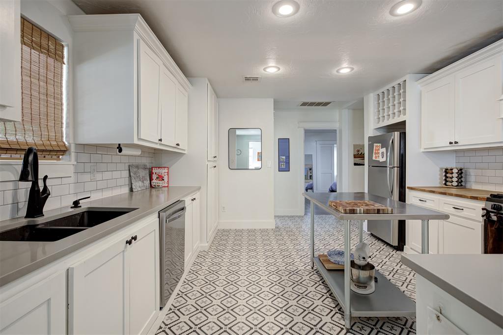 2500 NW 21st Street