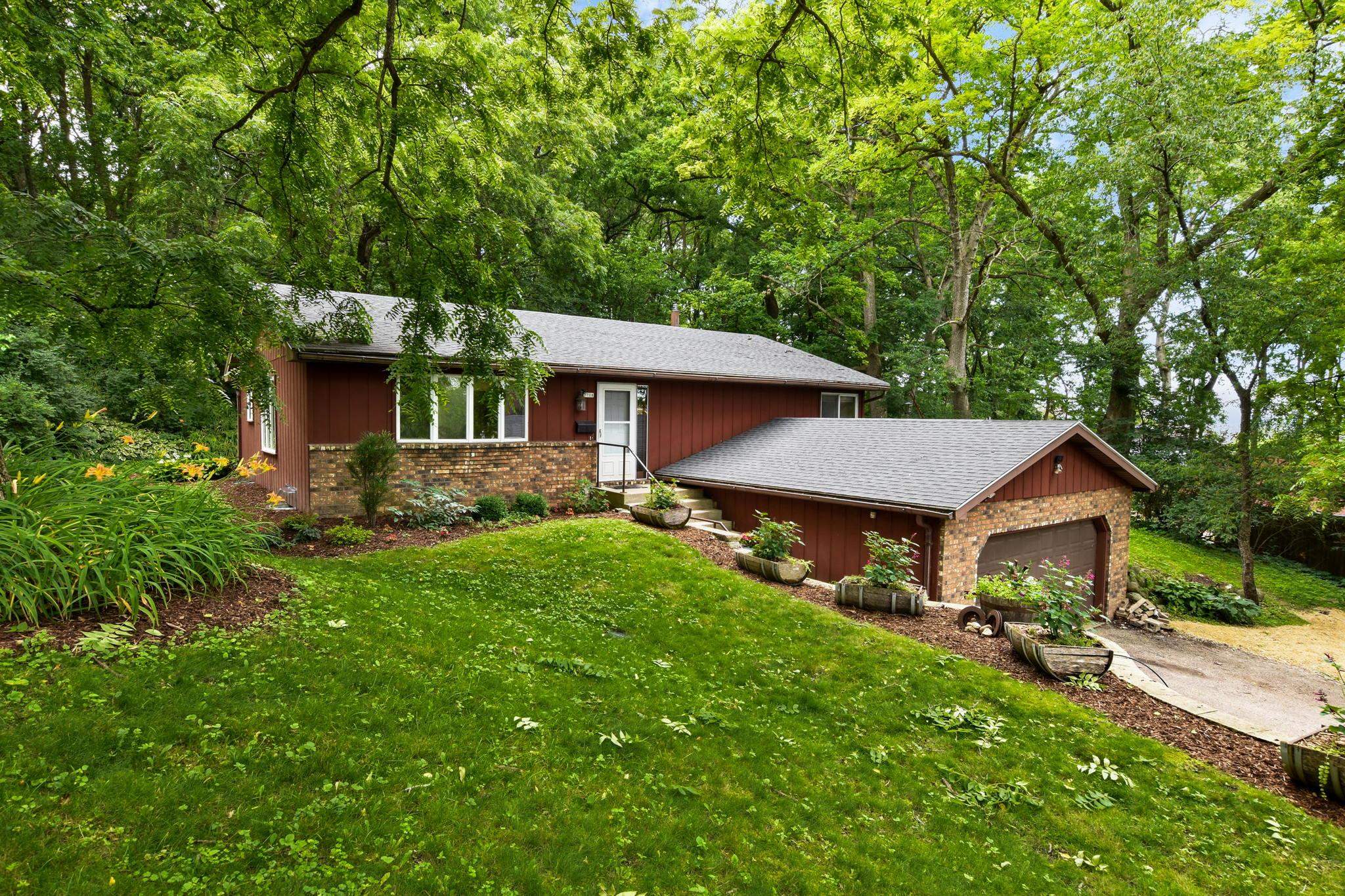 1718 Aurora St