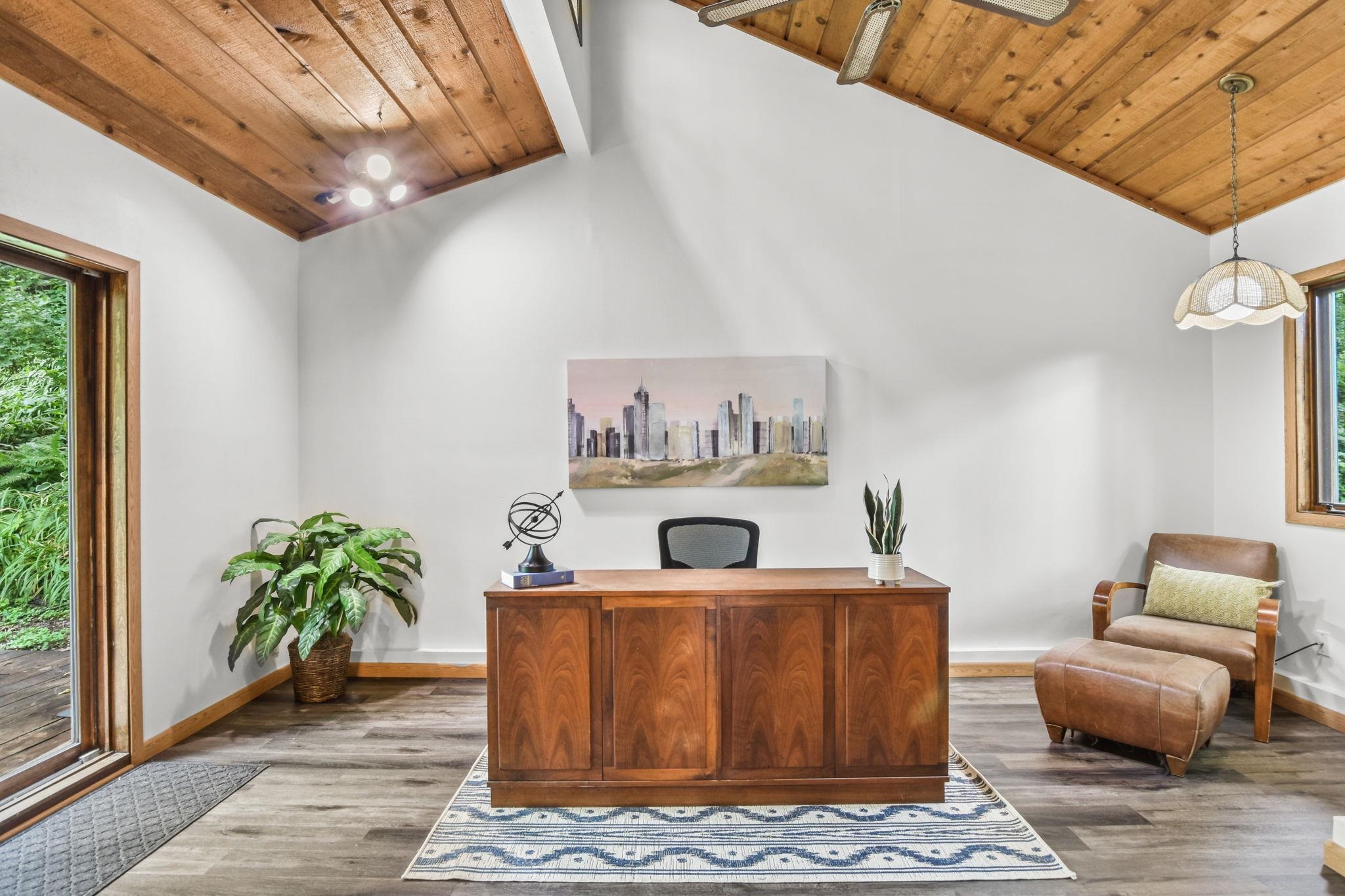 1718 Aurora St