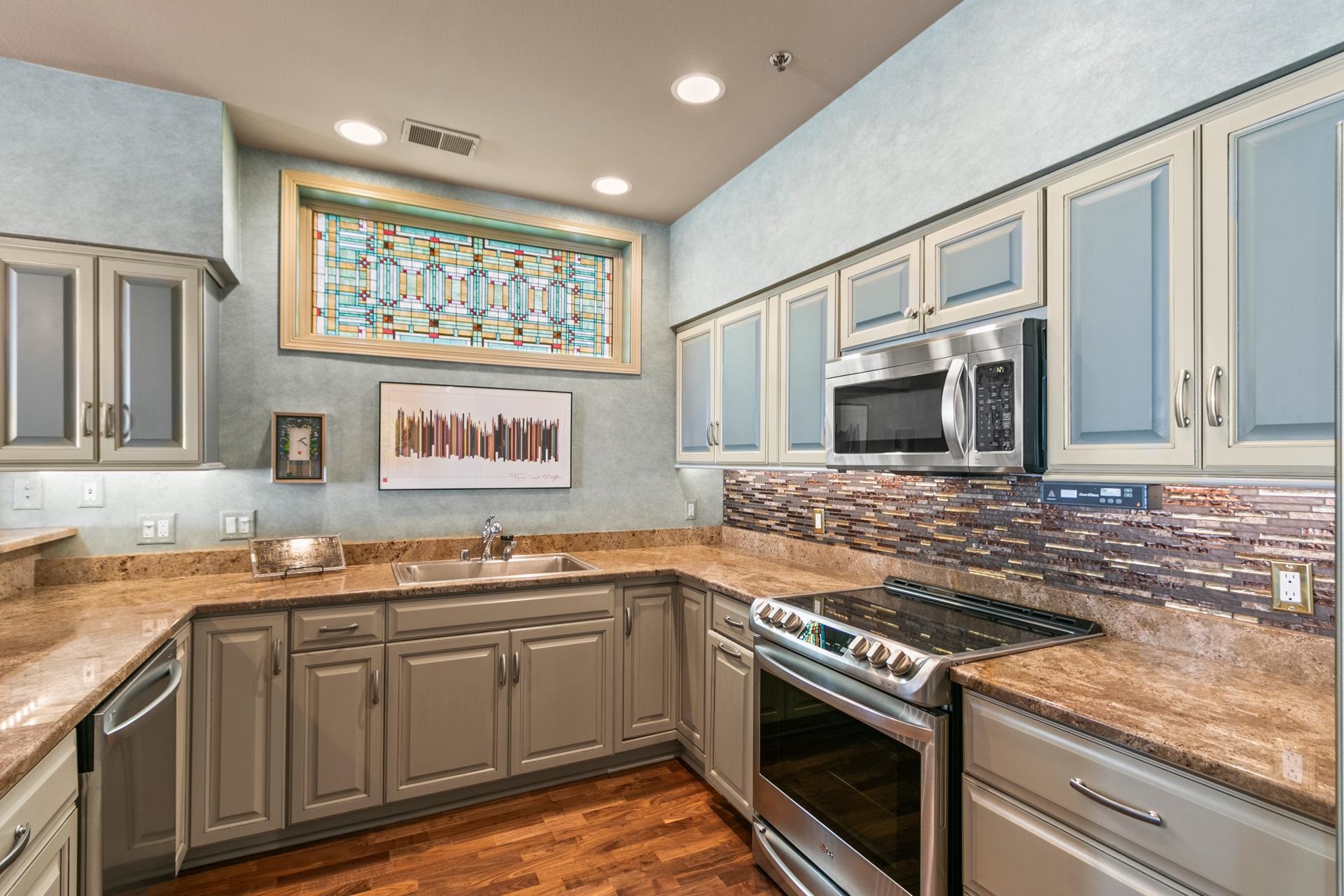3939 Monona Drive Unit: 102