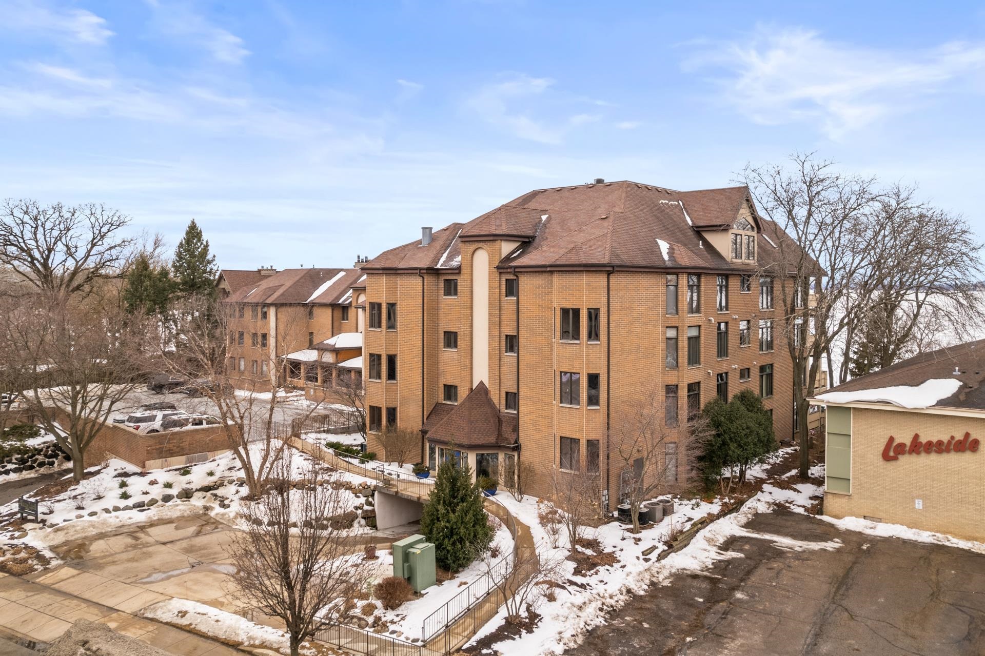 3939 Monona Drive Unit: 102