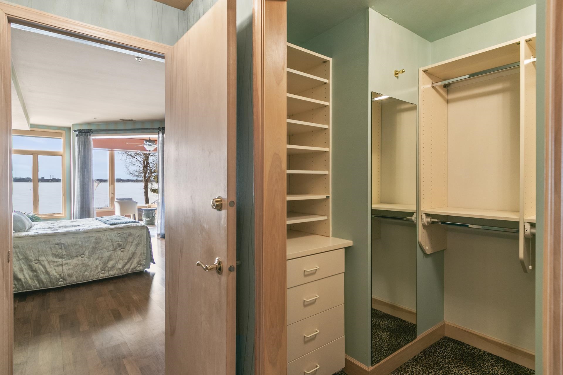 3939 Monona Drive Unit: 102