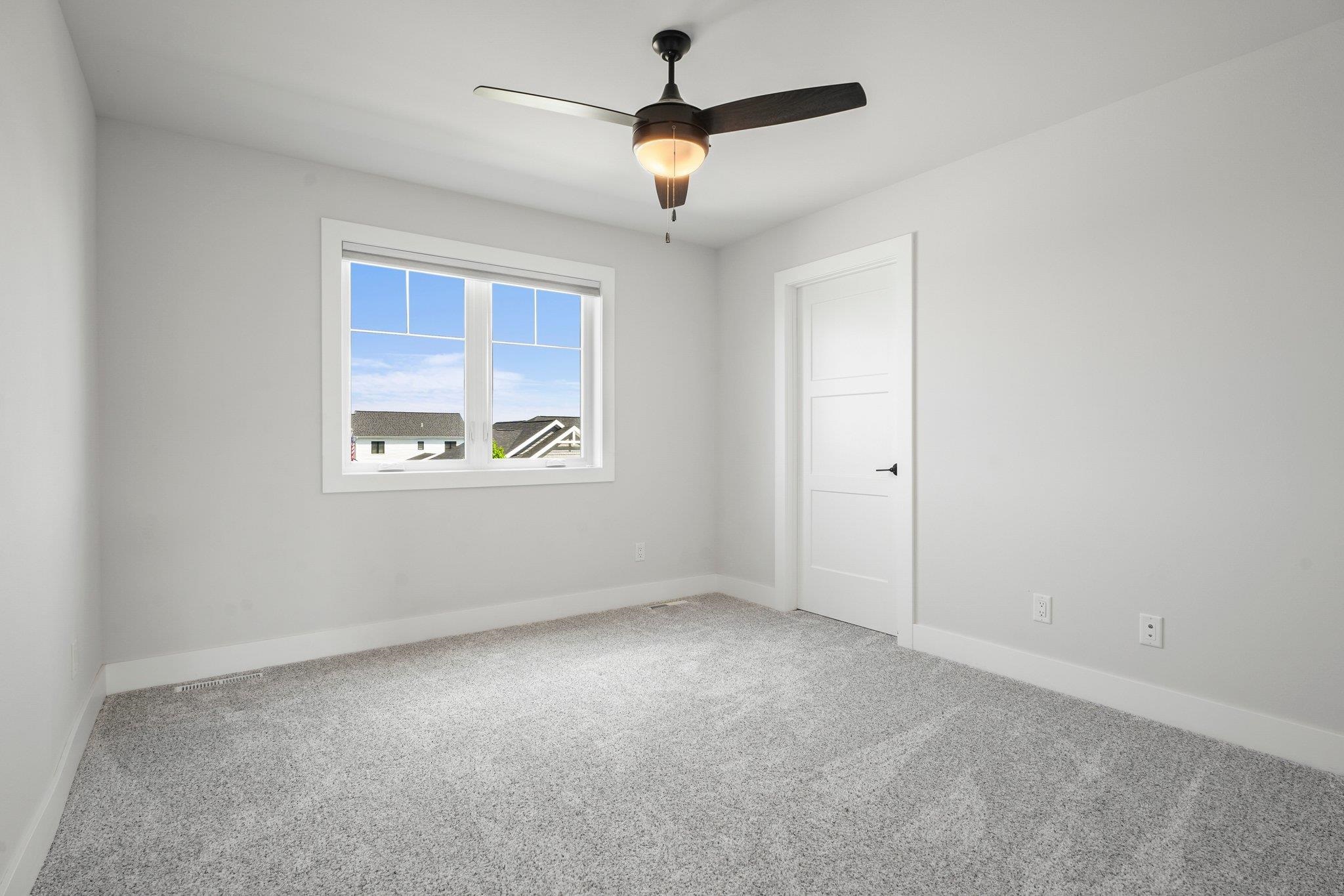 815 Steven View