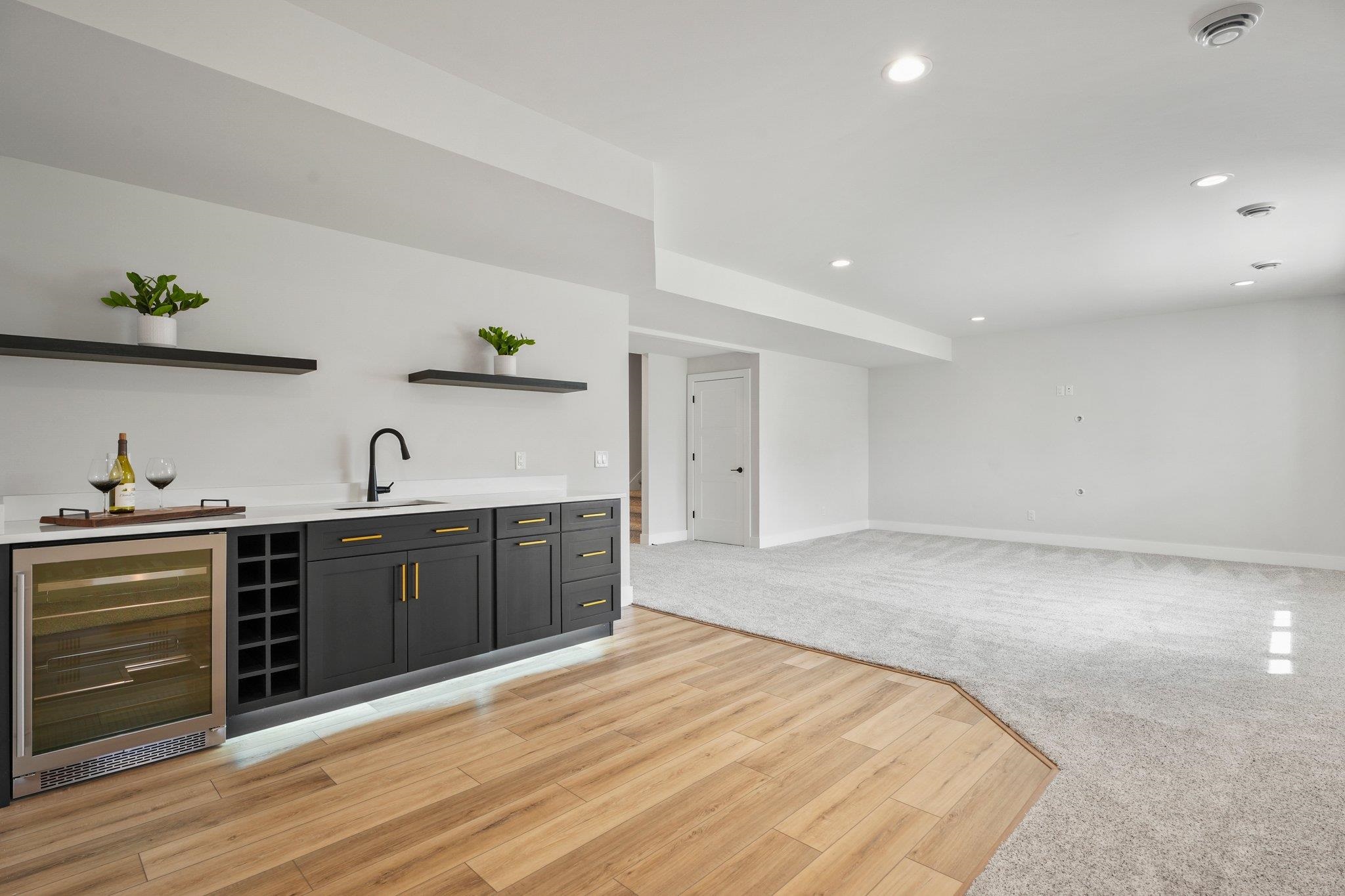 815 Steven View