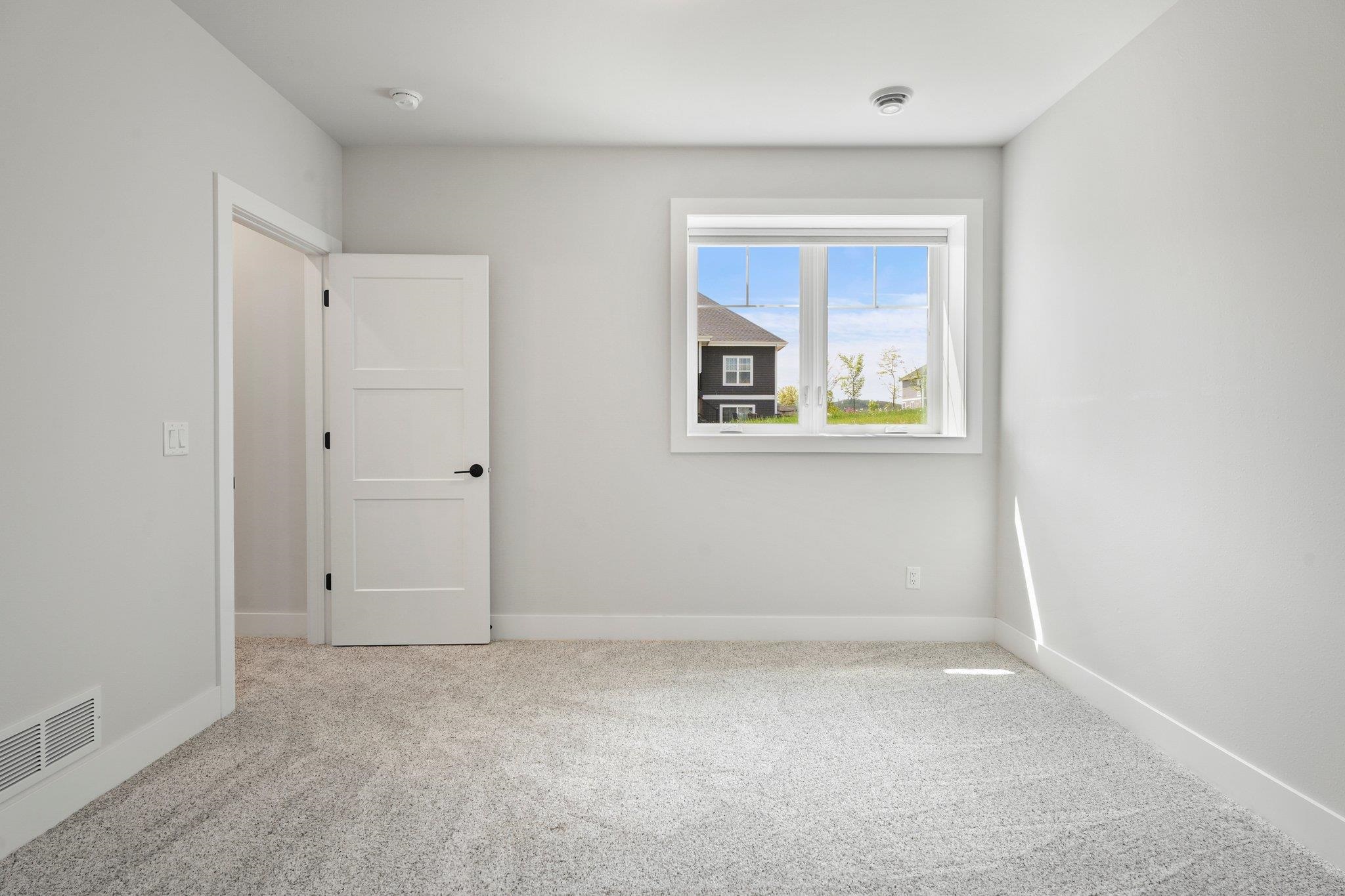 815 Steven View