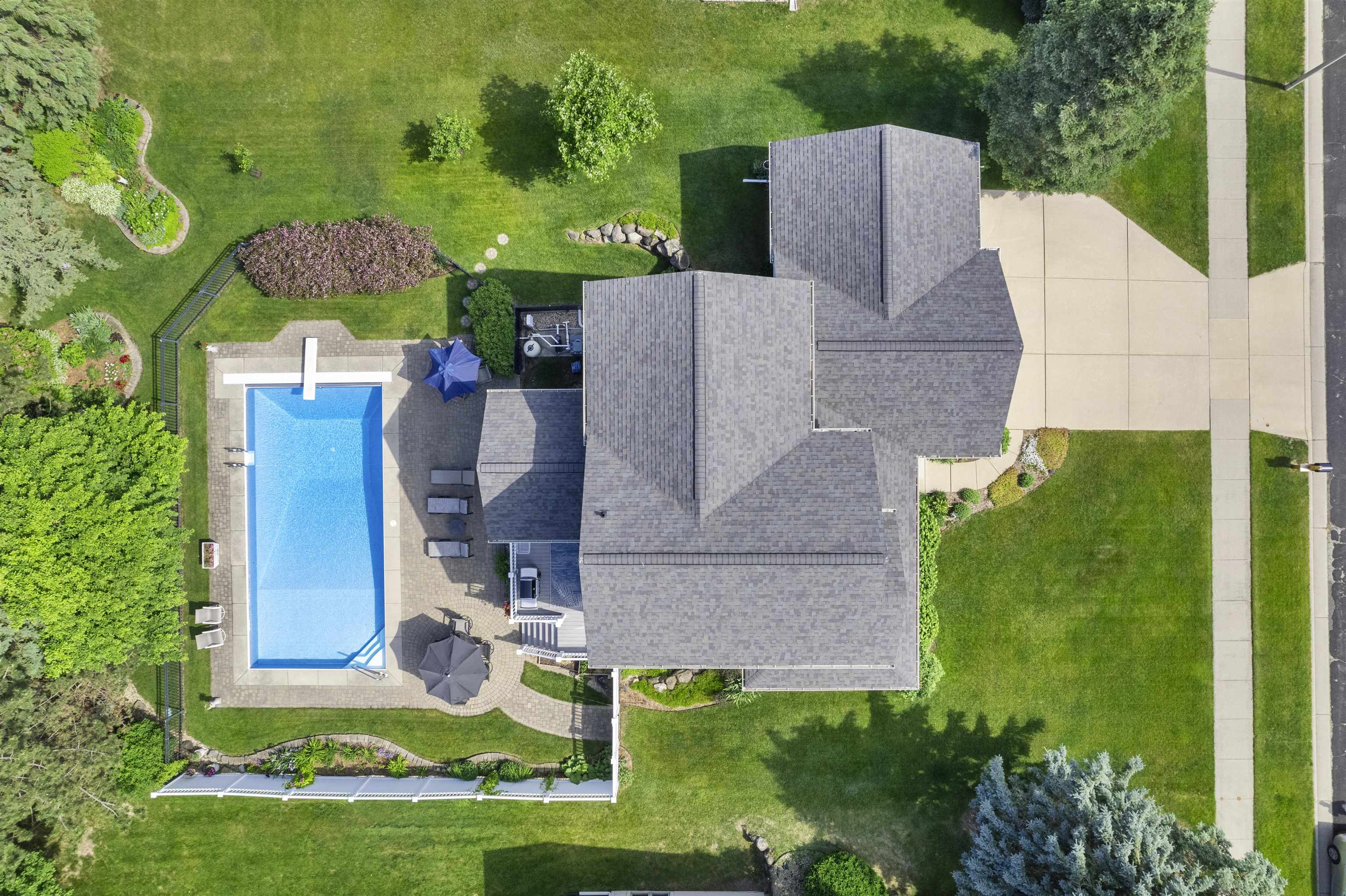 859 Fox Run Court