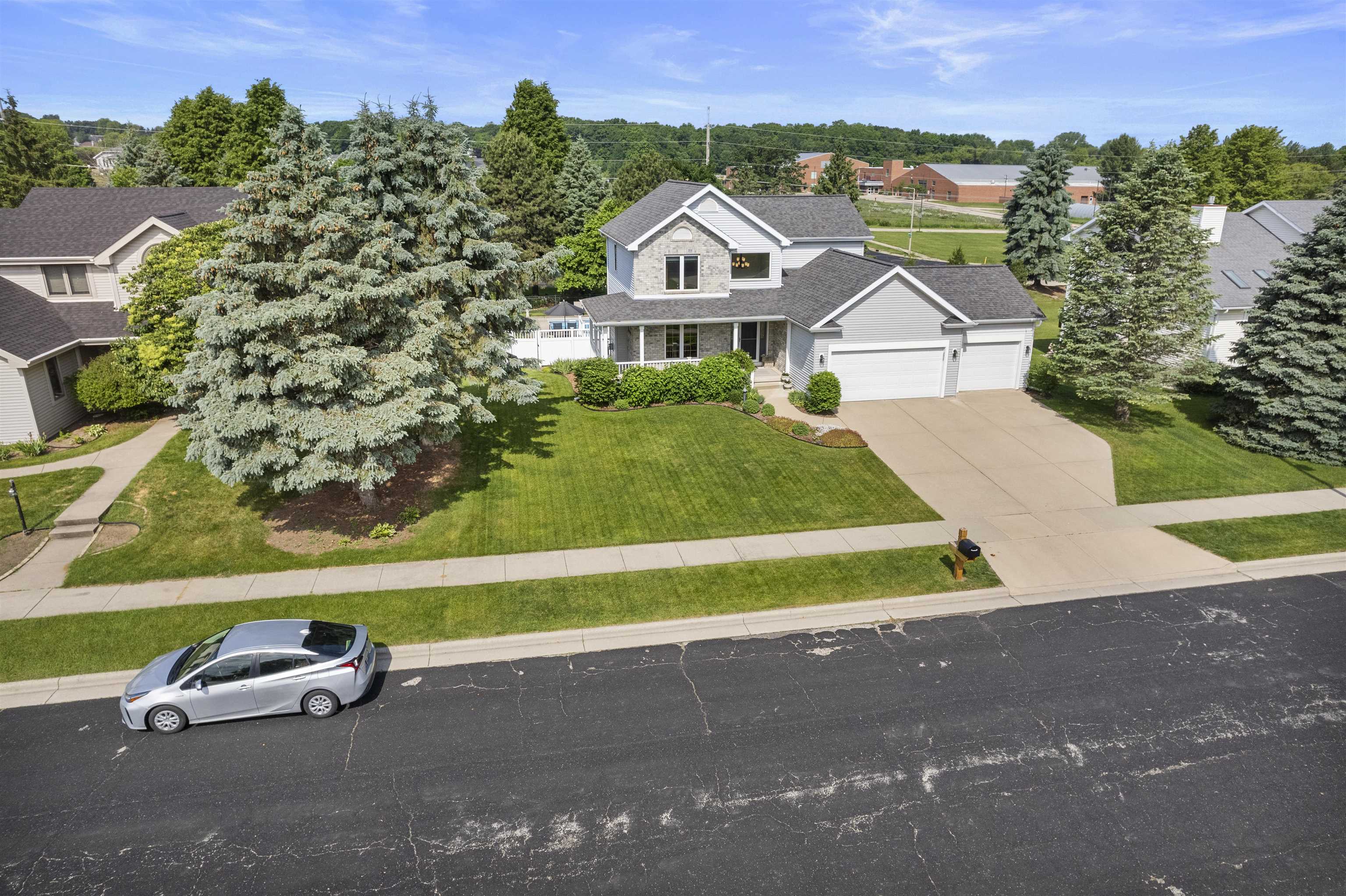 859 Fox Run Court