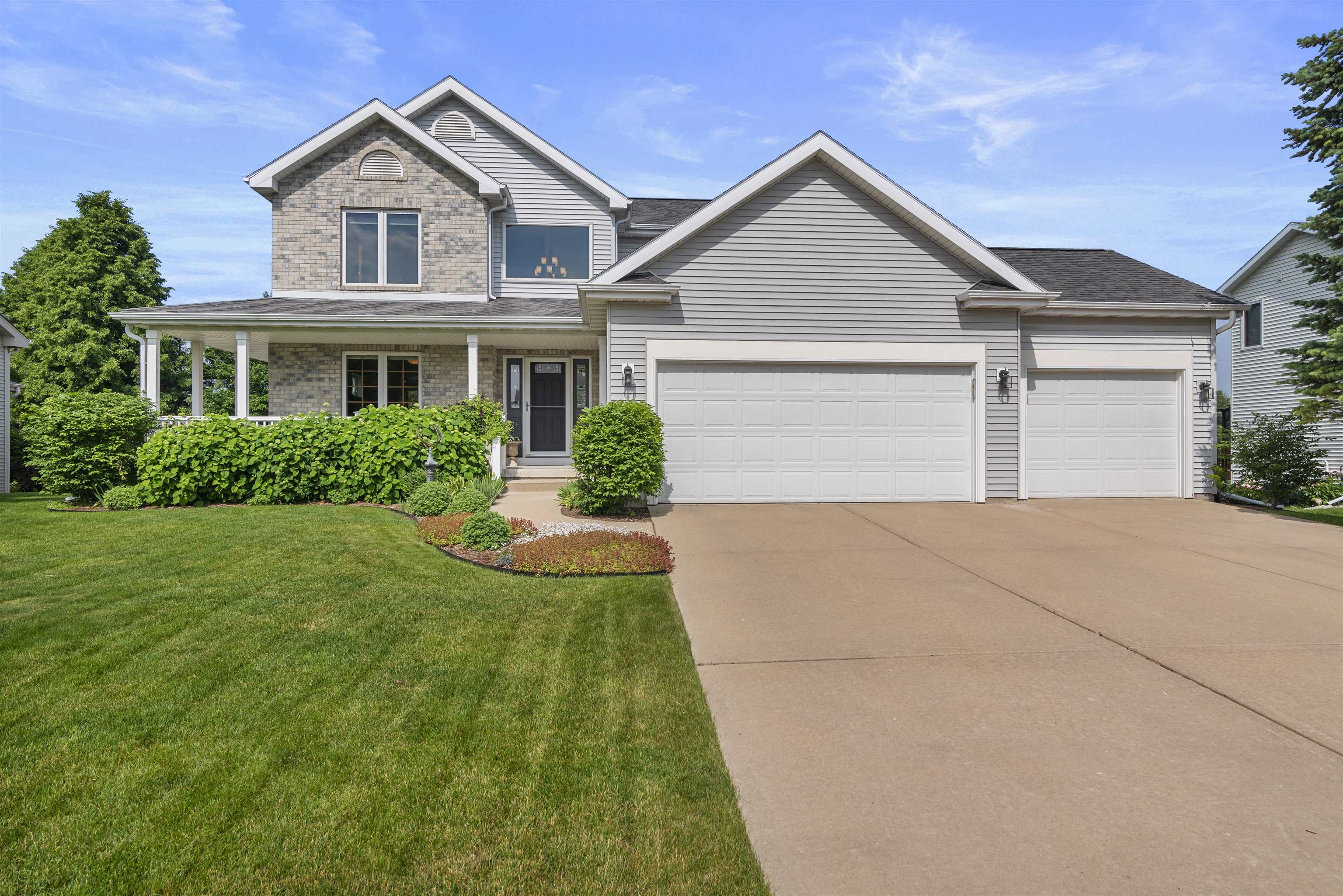 859 Fox Run Court