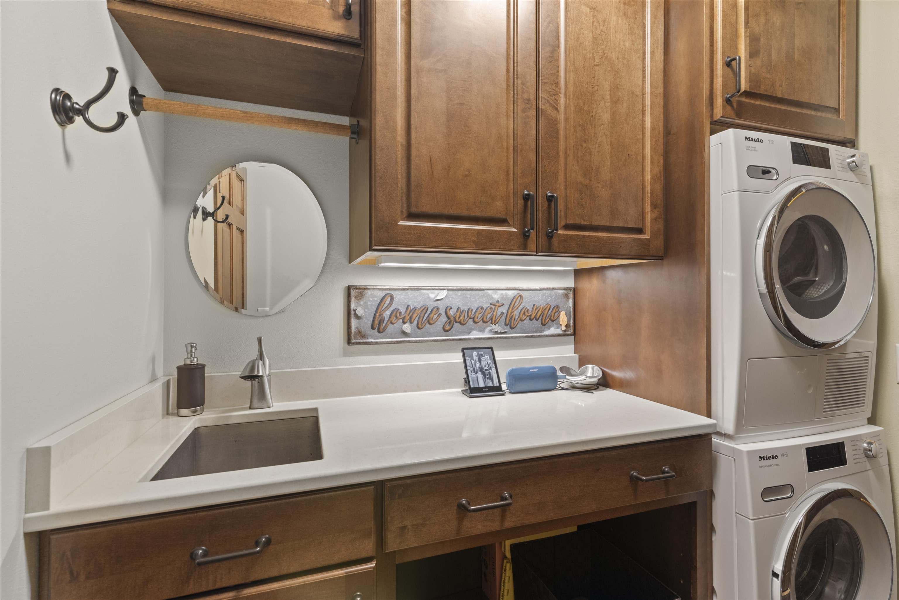 859 Fox Run Court