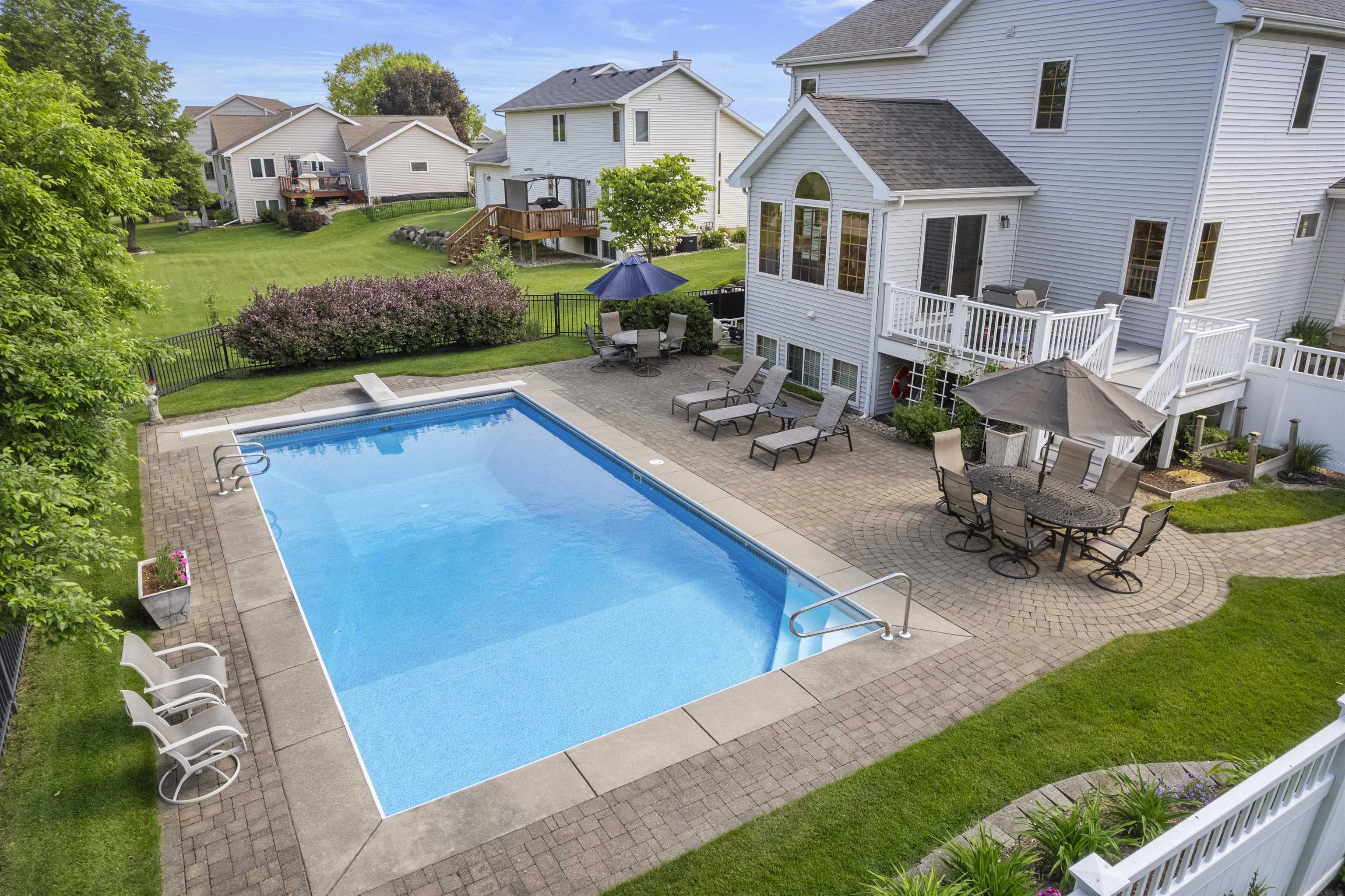 859 Fox Run Court