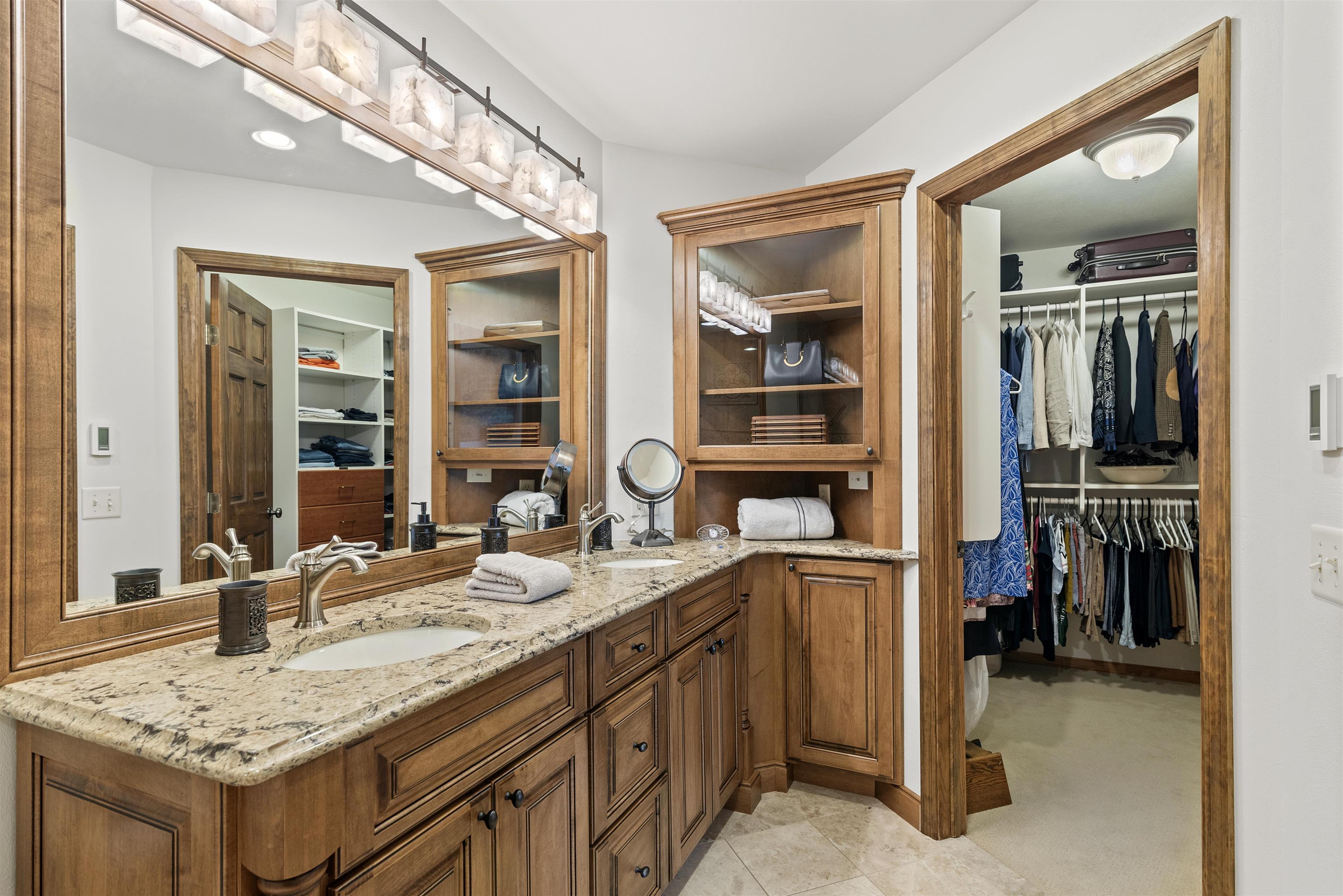 859 Fox Run Court