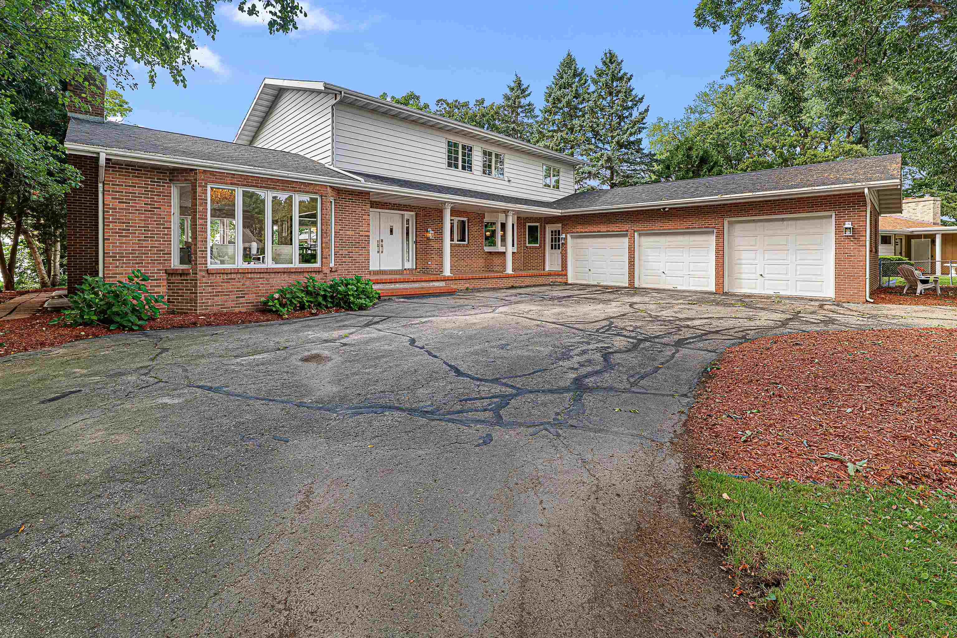 1120 Lake Shore Drive