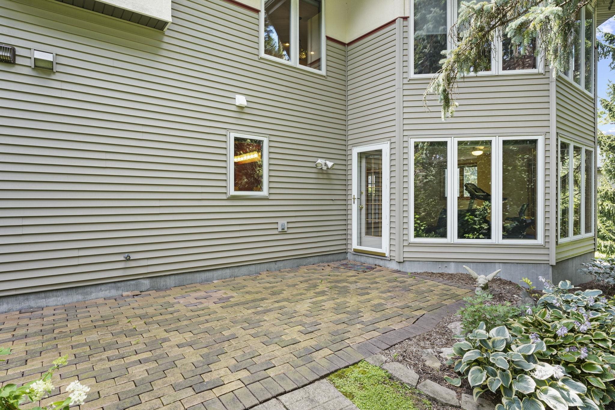 6907 Old Sauk Court