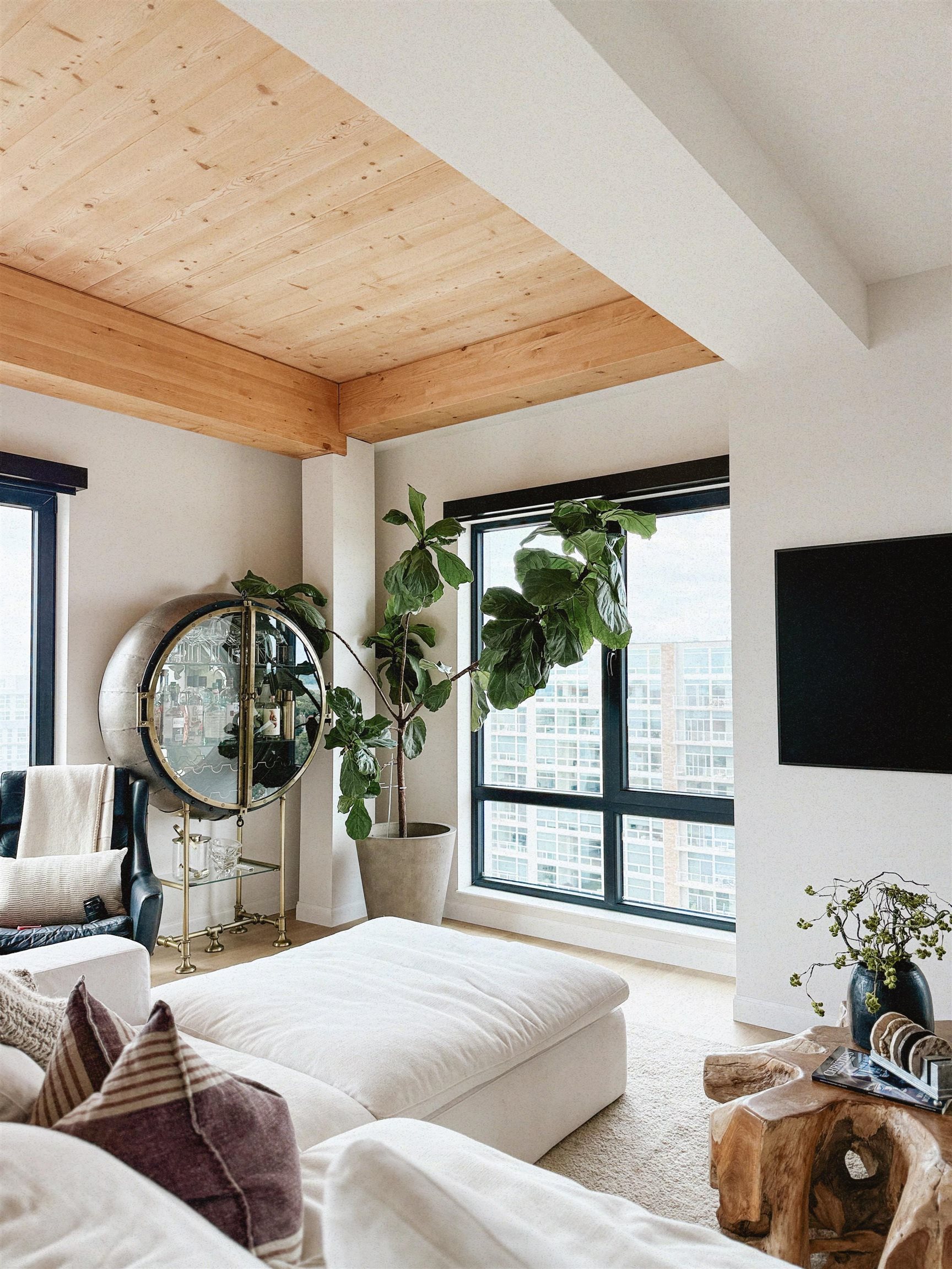 10 S Paterson Street 1301