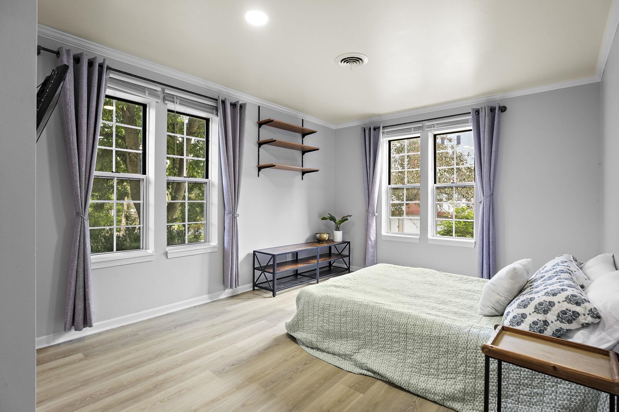 7102 Flagship Drive 2