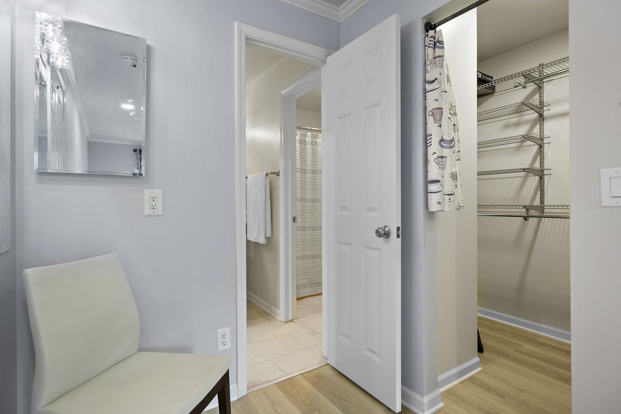 7102 Flagship Drive 2