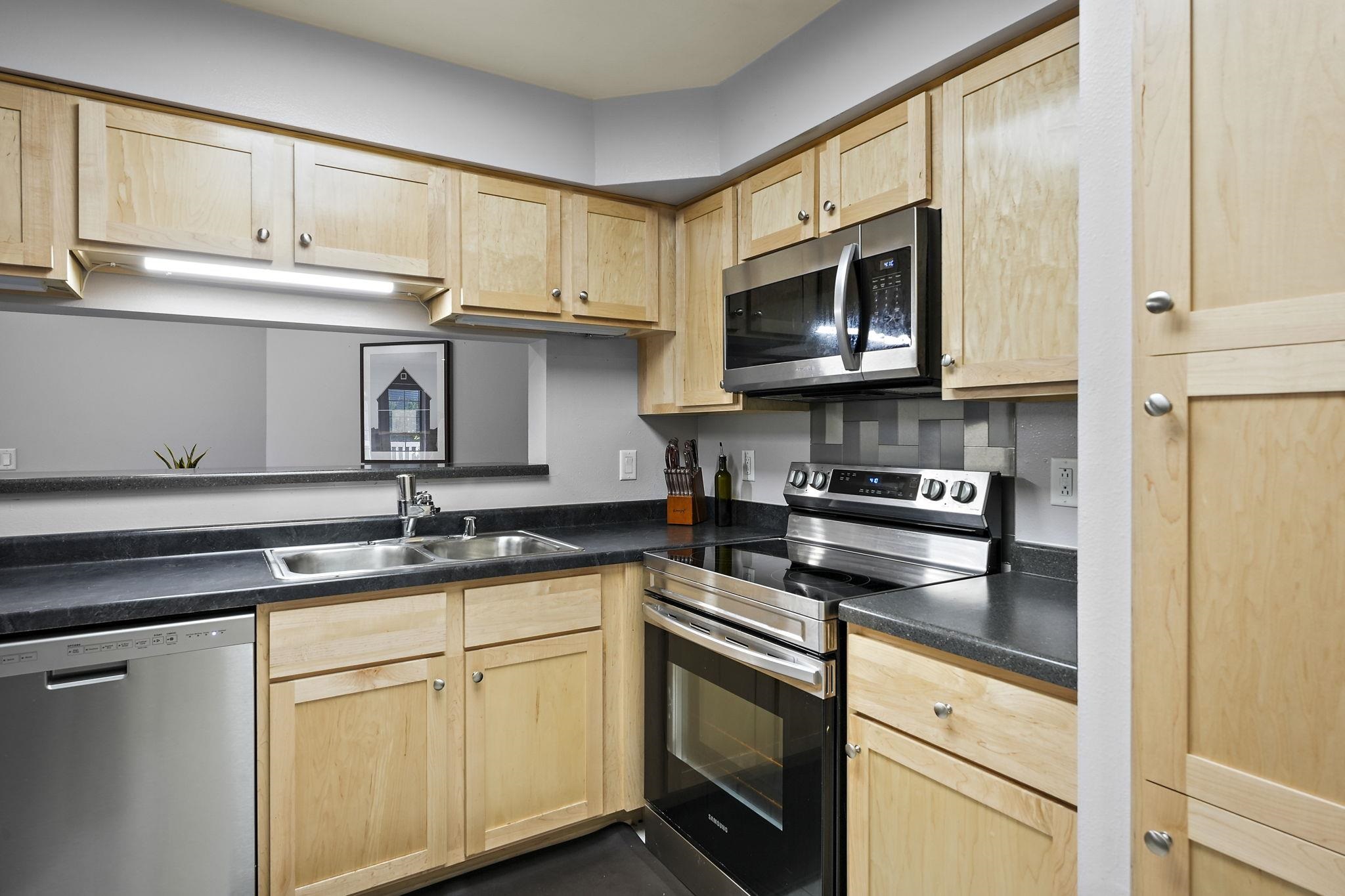 7102 Flagship Drive 2