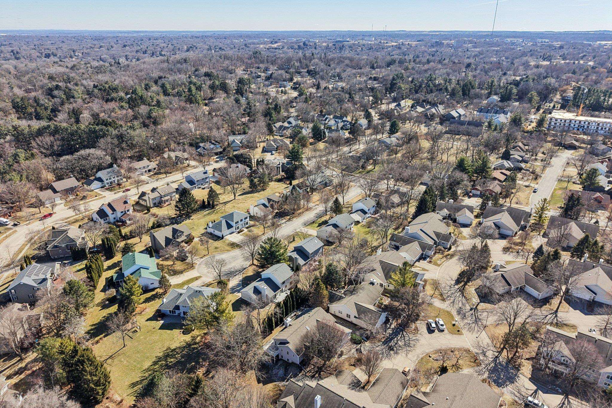 121 N Oak Grove Drive Unit: 17