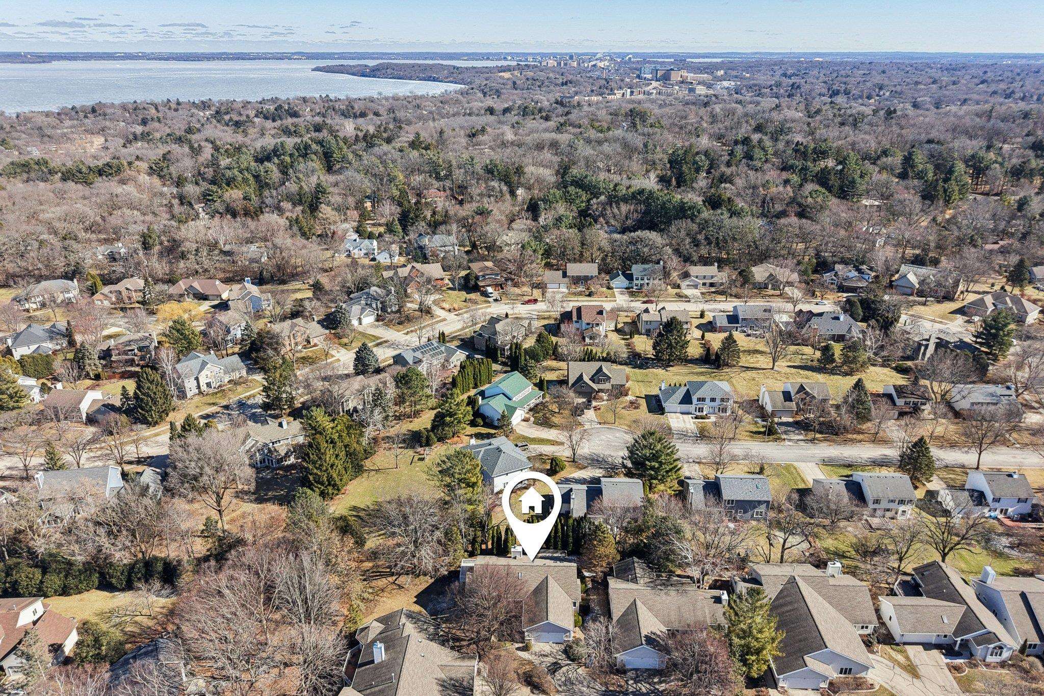 121 N Oak Grove Drive Unit: 17