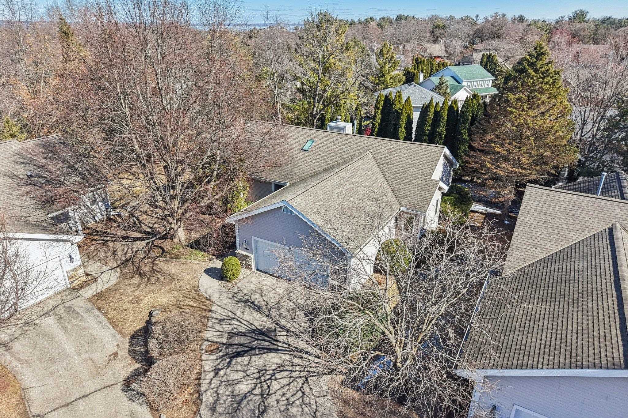 121 N Oak Grove Drive Unit: 17