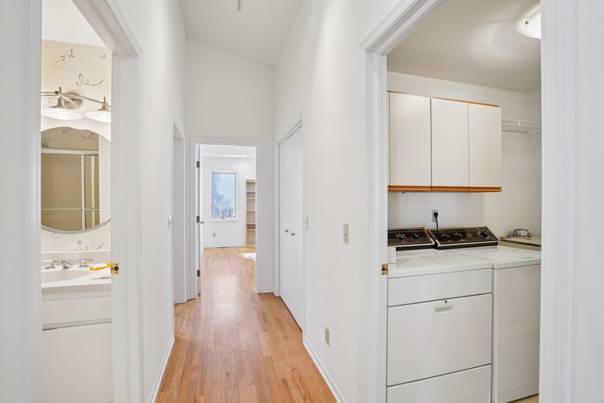 121 N Oak Grove Drive Unit: 17