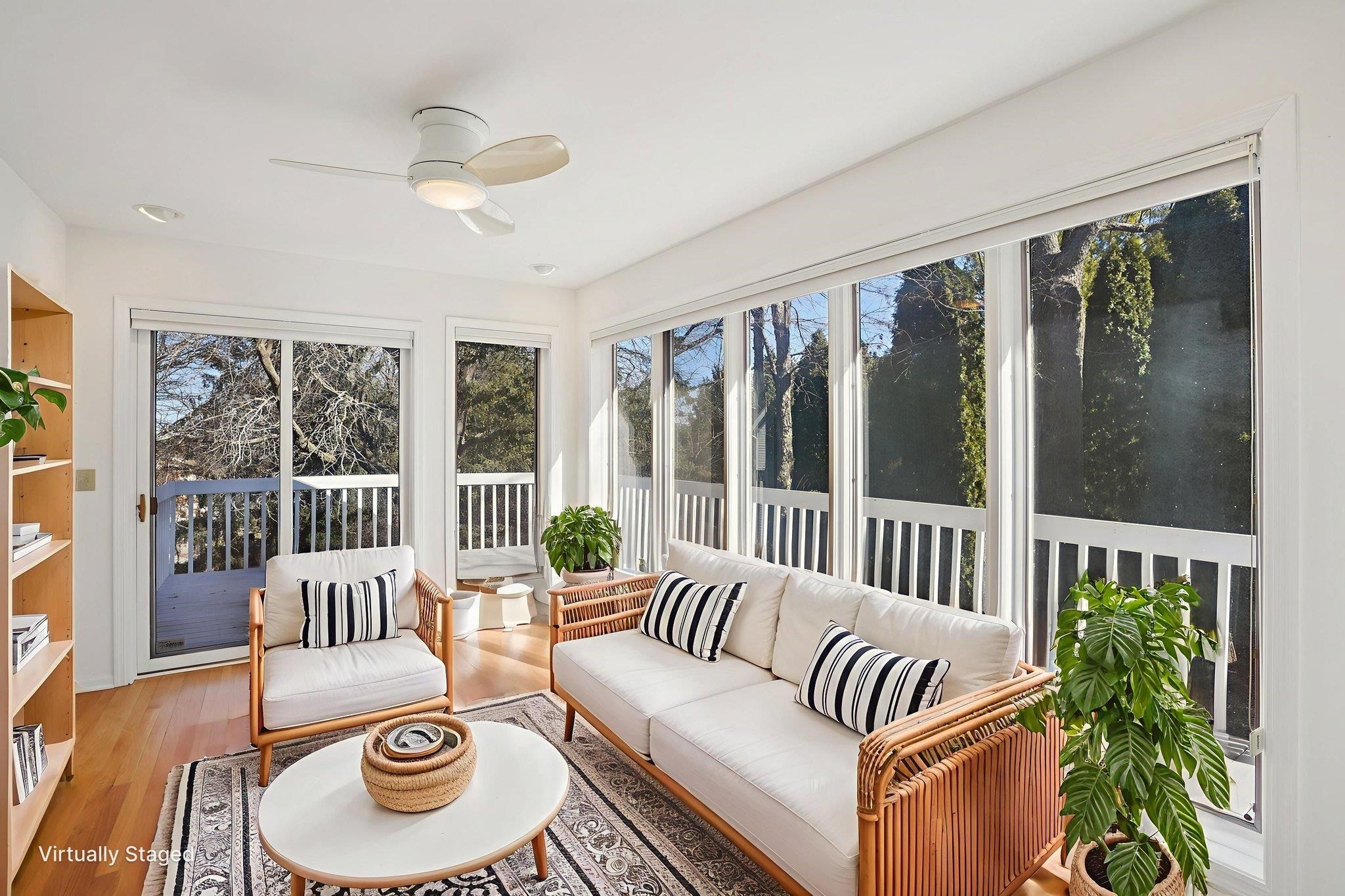 121 N Oak Grove Drive Unit: 17
