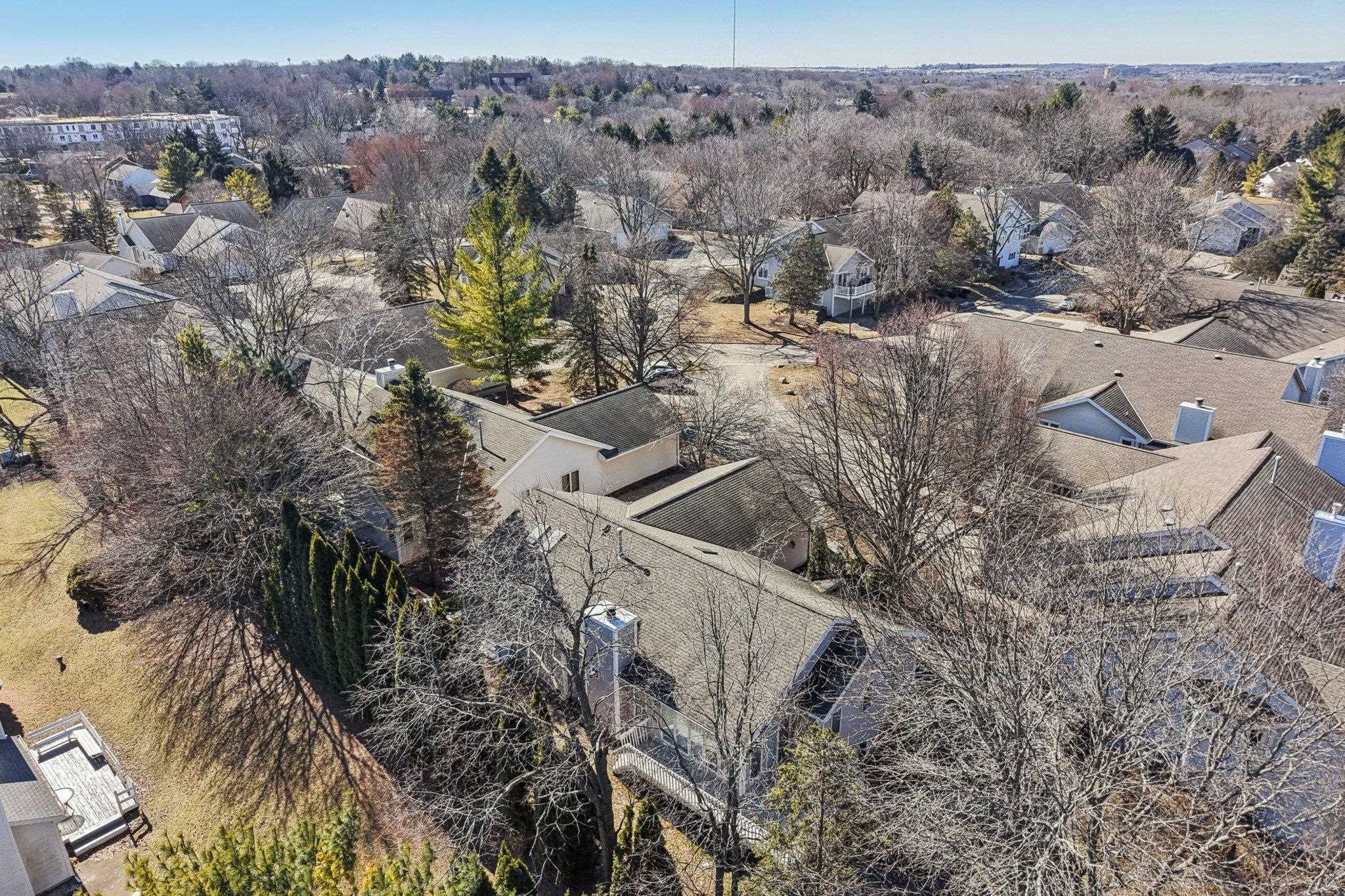 121 N Oak Grove Drive Unit: 17