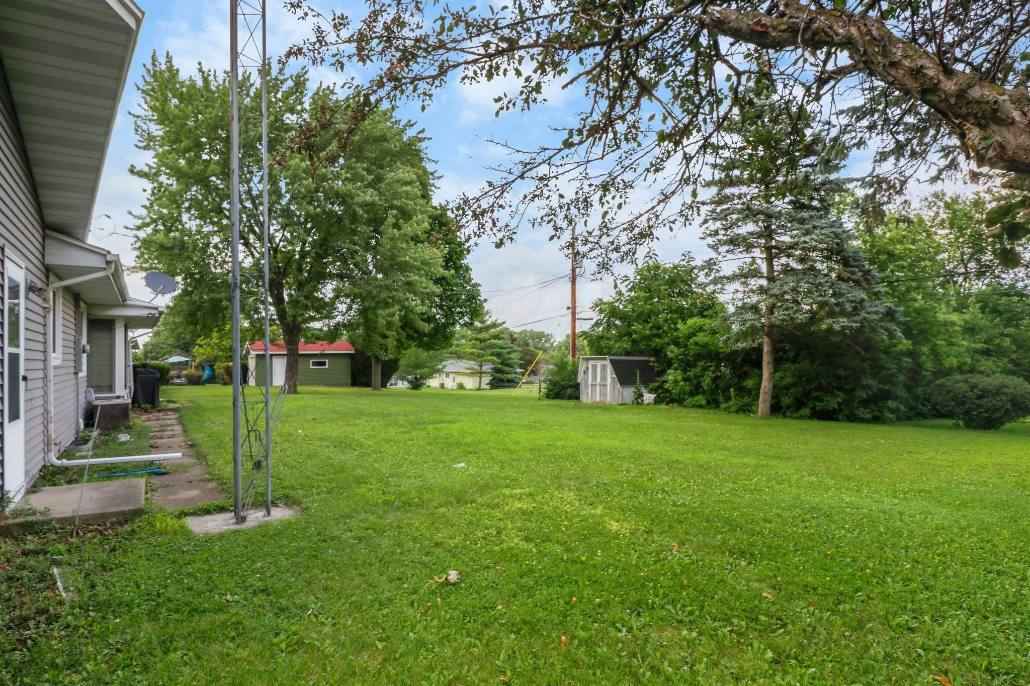 944 Hillside Drive