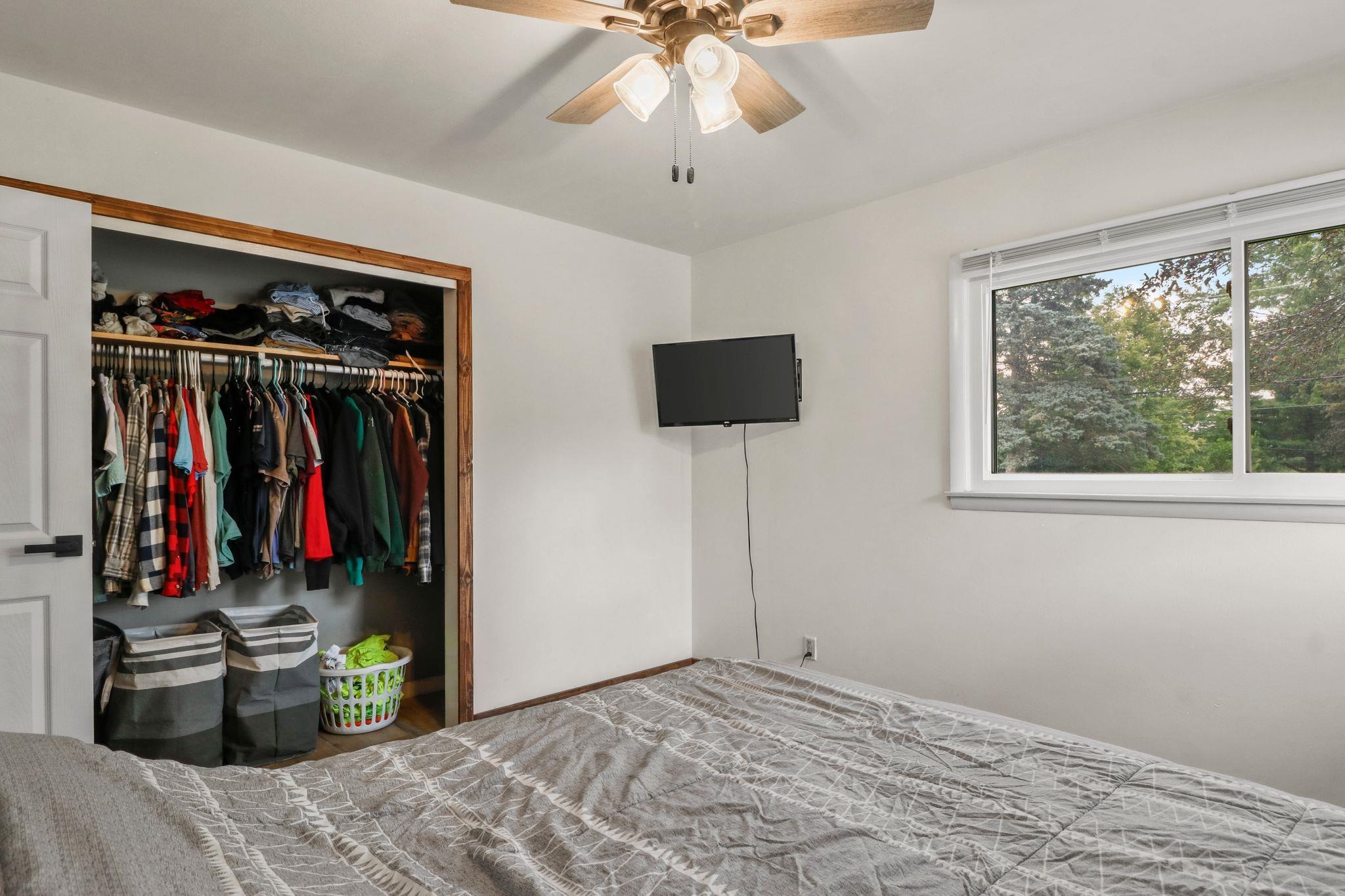 944 Hillside Drive