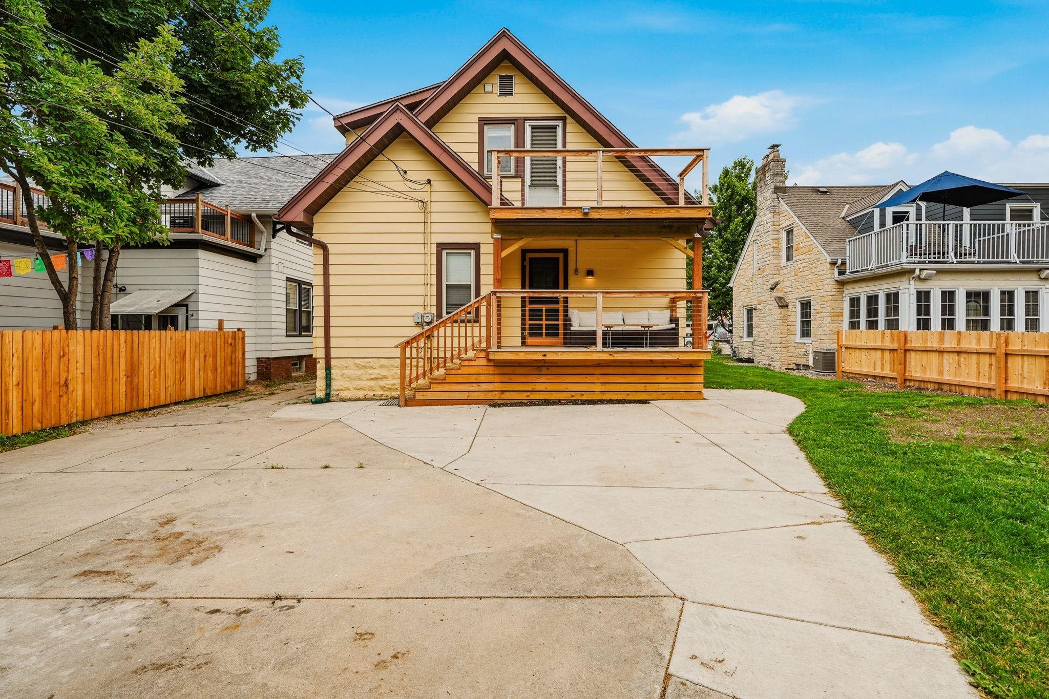 6931 Aetna Court