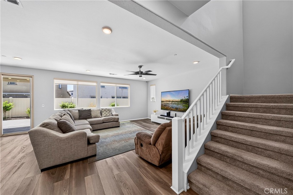 6112 Knoll Place