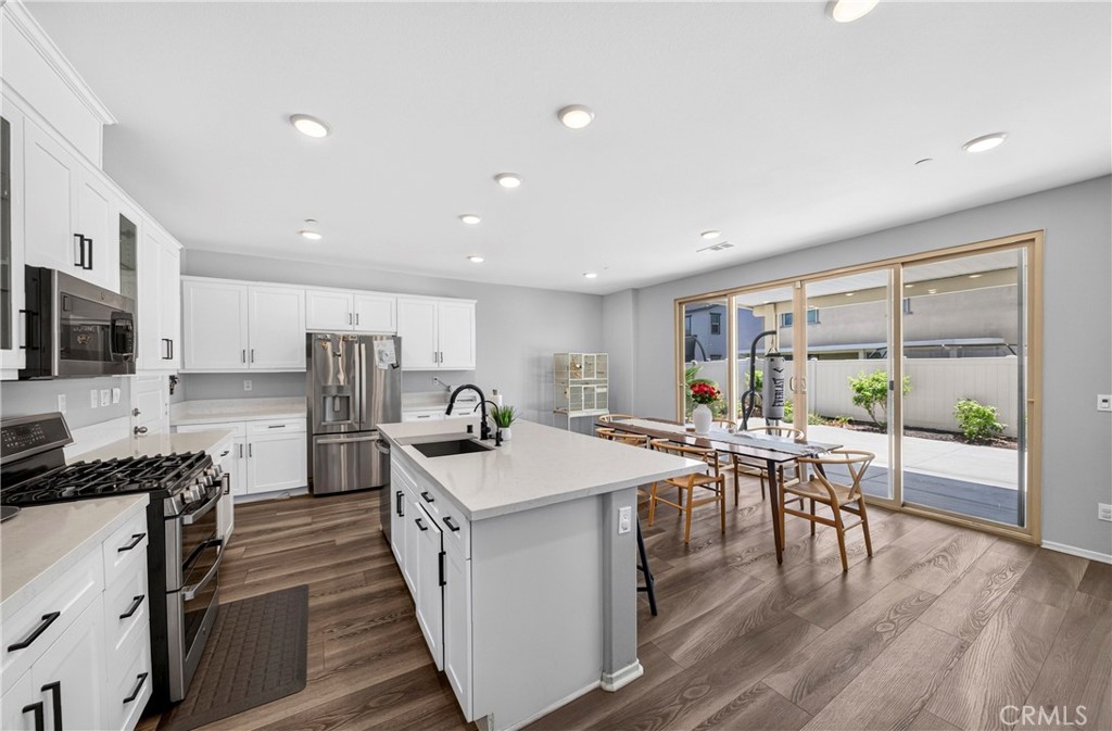 6112 Knoll Place