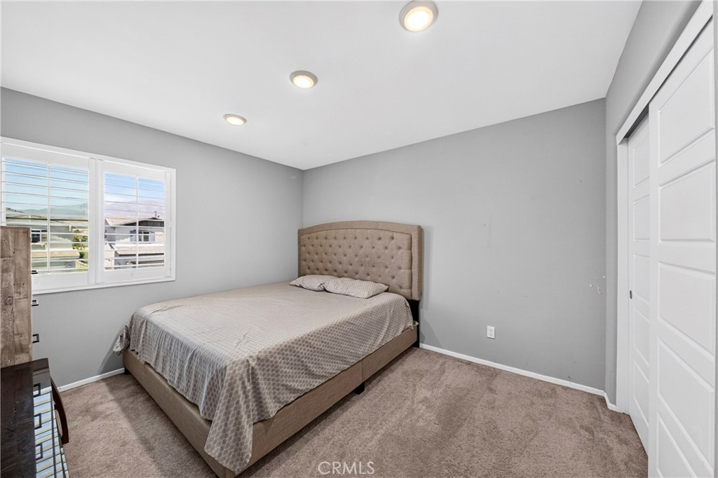 6112 Knoll Place