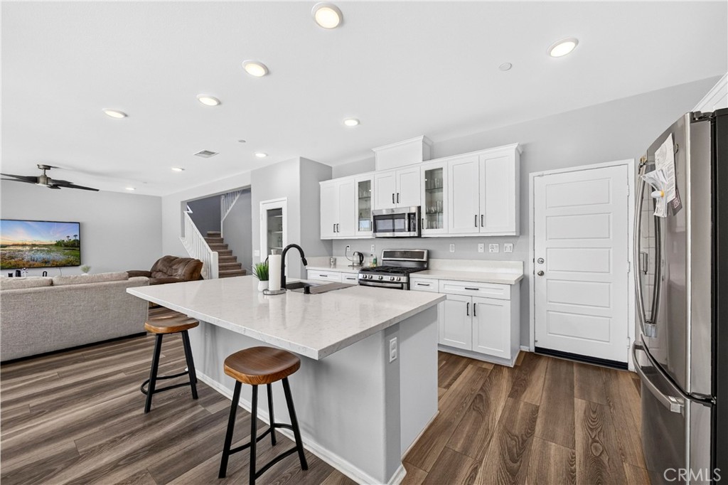 6112 Knoll Place