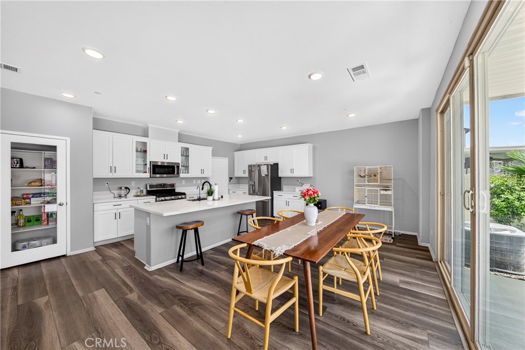 6112 Knoll Place