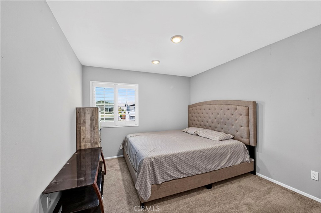 6112 Knoll Place