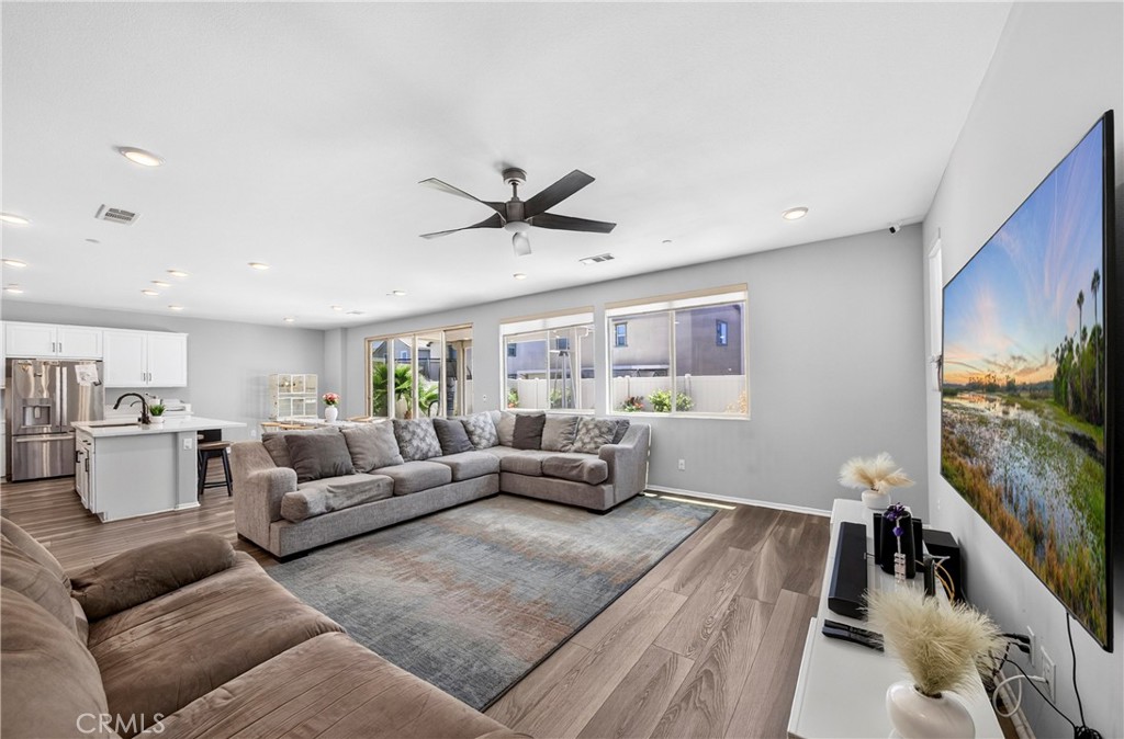 6112 Knoll Place