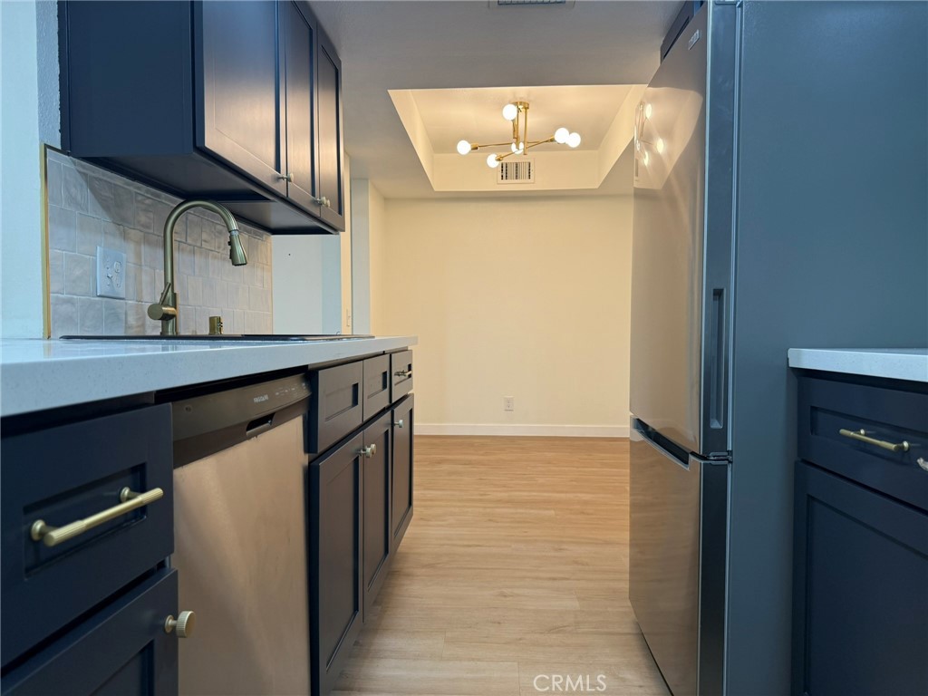 1550 S Camino Real 125