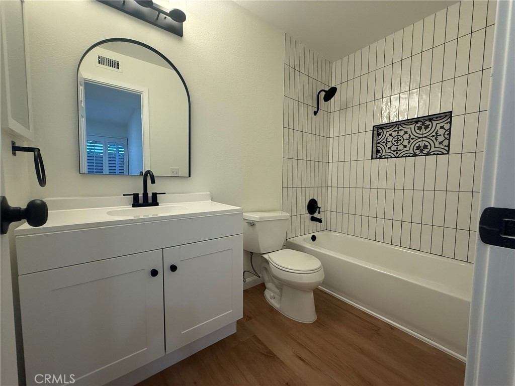 1550 S Camino Real 125