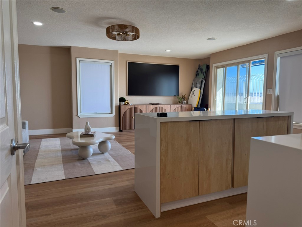 711 Pacific Coast 120