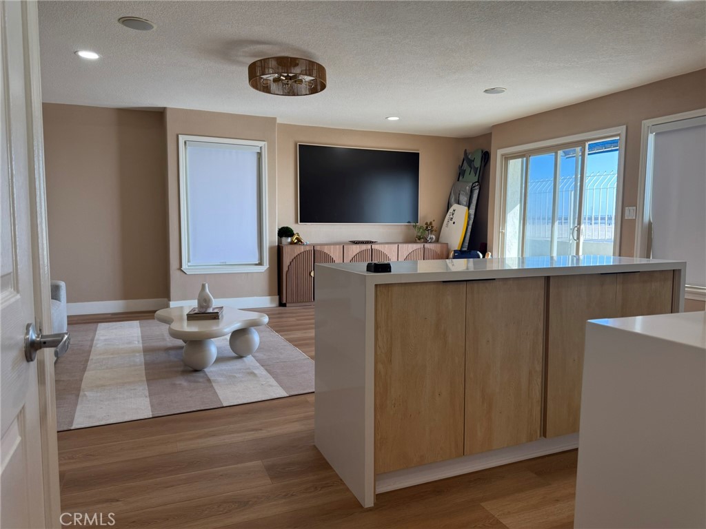 711 Pacific Coast 120