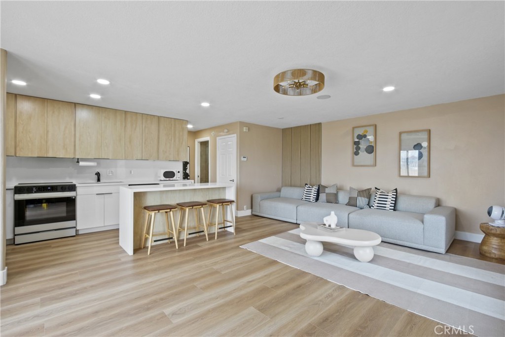 711 Pacific Coast 120