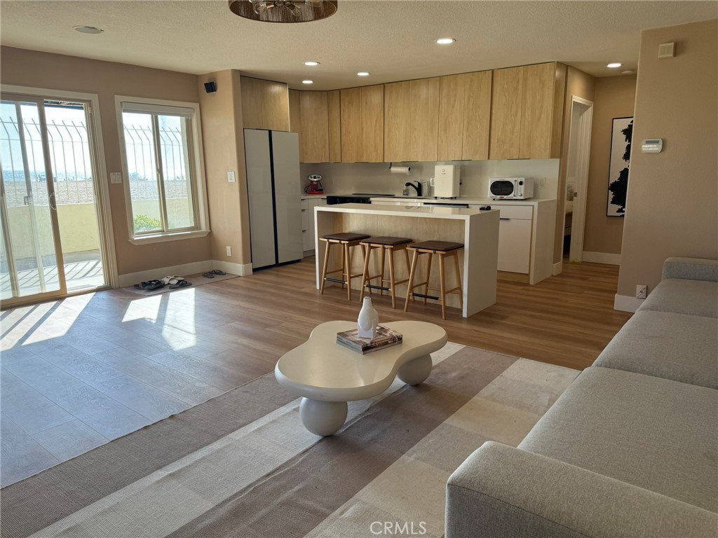 711 Pacific Coast 120