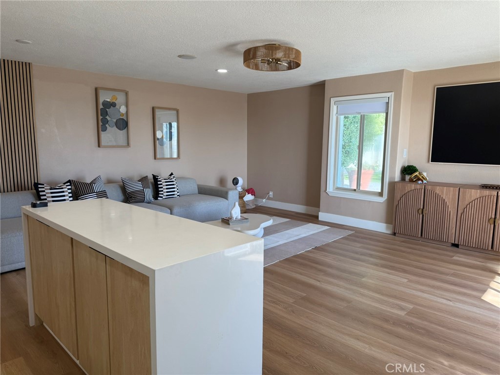 711 Pacific Coast 120