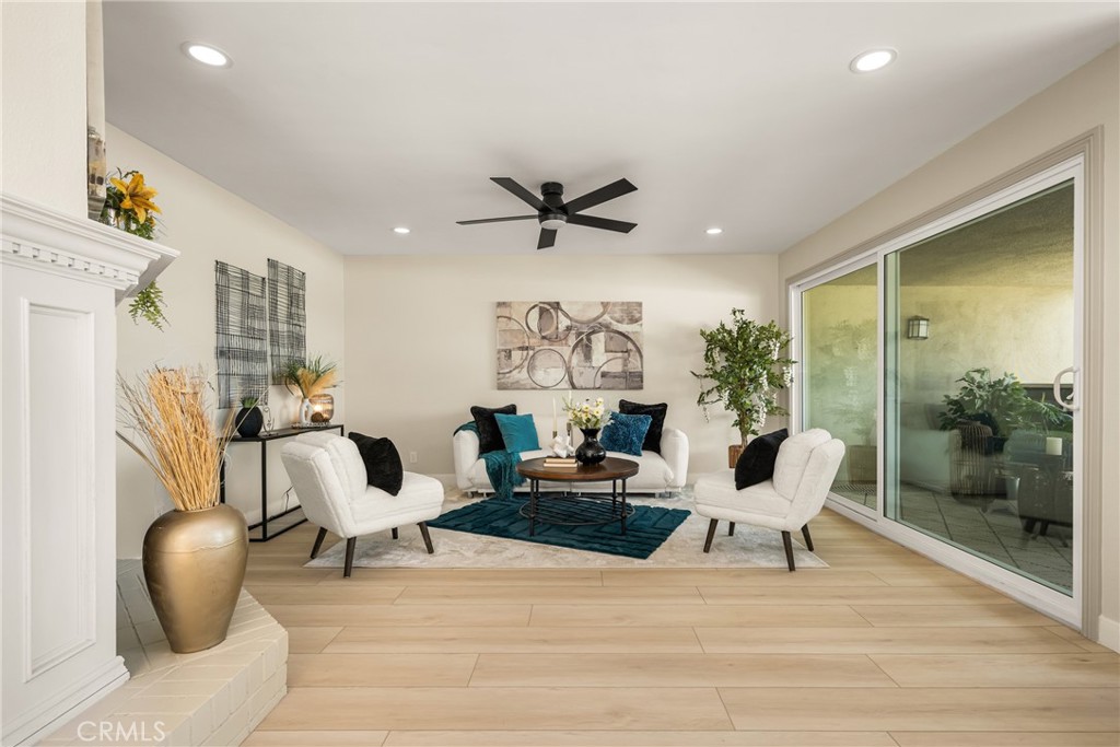 23372 Caminito Telmo #210