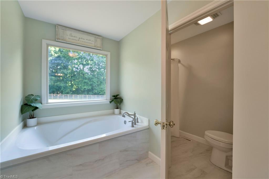 4950 Oak Garden Drive