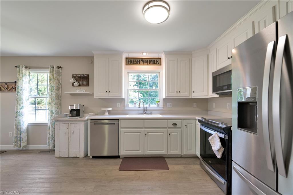 4950 Oak Garden Drive