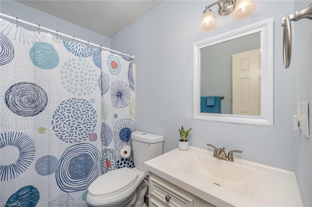 2914 Burke Place Court, Winston-Salem