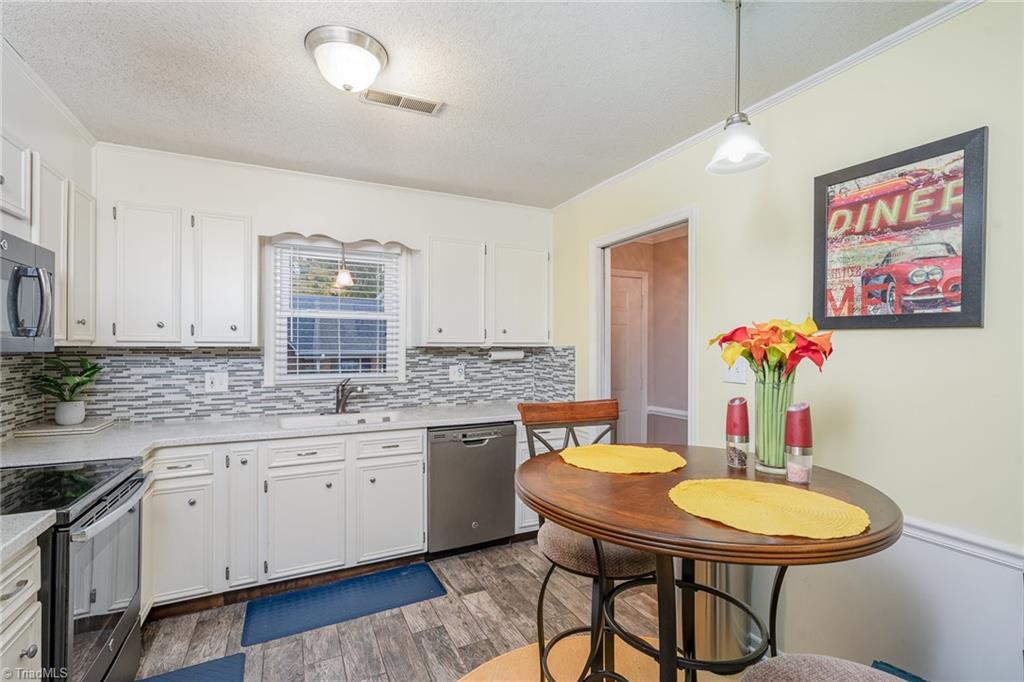 2914 Burke Place Court, Winston-Salem