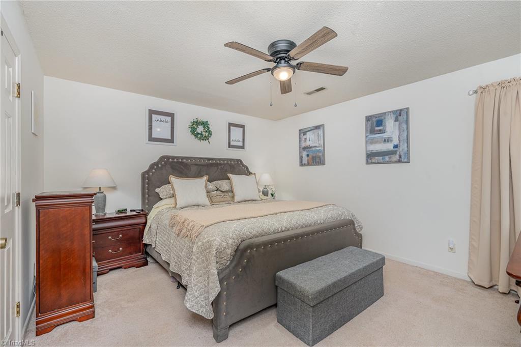 2914 Burke Place Court, Winston-Salem